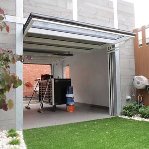 <span class=keywords><strong>Porte</strong></span> de <span class=keywords><strong>garage</strong></span> à double battant verticale inclinable en aluminium et verre de style moderne avec surface finie - Product Image 6