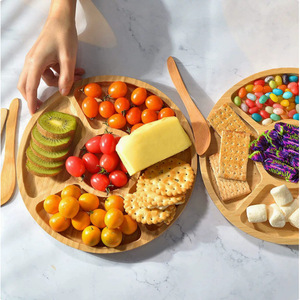 Plateau à fromage en bambou avec séparateurs pour servir le fromage et les en-cas - Product Image 5