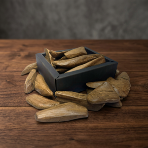 Sanai Baraq Merauke Mengkilat 38, una pieza de madera de agar encantada por la llama, muy buscada para ceremonias vibrantes de bakhoor. - Product Image 3
