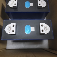 Batteries lithium-ion en stock UE 3.2V EVE LF280K avec cellule de batterie prismatique rechargeable LiFePO4 originale soudée pour véhicules électriques, camping-cars et systèmes de stockage d'énergie (ESS)