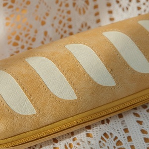 Étui à crayons personnalisé en Tyvek, forme baguette, 23x7x5,5 cm, fermeture éclair, logo personnalisé sérigraphié/par transfert thermique, couleur Pantone - Product Image 6