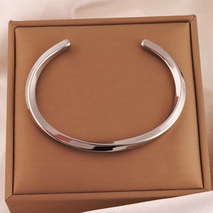 Sz062 Phụ Nữ Và Unisex Phong Cách Key-Shaped Twist Đơn Giản Thép Không Gỉ Mặt Dây Chuyền Vòng Đeo Tay Hợp Thời Trang Tôn Giáo Mạ Vàng Bangles - Product Image 5