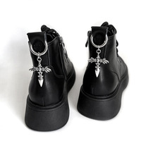 En gros Cool Métal Croix Martin Bottes Talon Chaussure Boucle Pendentif Boucles Suspendues Punk Chauve-Souris Ailes Chaussure Charmes Chaussures Accessoires