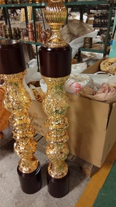 Balustrade en aluminium <span class=keywords><strong>couleur</strong></span> or <span class=keywords><strong>pour</strong></span> poteau d'<span class=keywords><strong>escalier</strong></span> en bois de qualité supérieure <span class=keywords><strong>pour</strong></span> escaliers élégants - Product Image 6