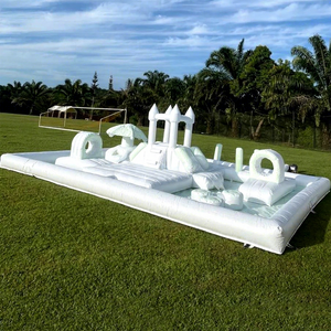 Château gonflable blanc pour fête en plein air, avec toboggan aquatique et zone de jeux aquatiques pour enfants - Product Image 1