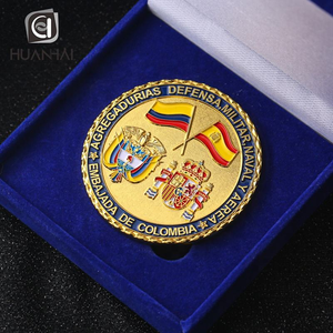 เหรียญโลหะคุณภาพดีแบบกำหนดเอง พร้อมโลโก้เคลือบทอง 3 มิติ ธง และกล่องกำมะหยี่สำหรับบรรจุภัณฑ์ - Product Image 4