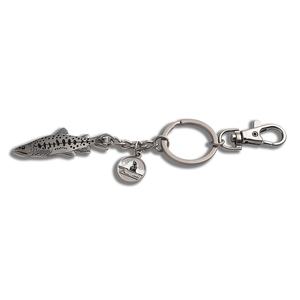 Porte-clés souvenirs en métal argenté personnalisés en forme de poisson avec pendentifs - Product Image 3
