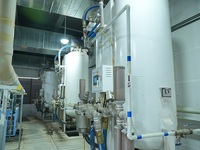 Machine de production d'oxygène médical haute pression intégrée sur site avec PLC, roulement à billes, capacité de 1 à 80 Nm3/h