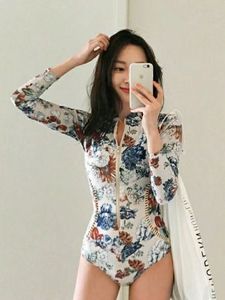 Traje <span class=keywords><strong>de</strong></span> <span class=keywords><strong>Baño</strong></span> <span class=keywords><strong>de</strong></span> Una Pieza para <span class=keywords><strong>Mujer</strong></span>, Diseño OEM ODM, Ajustado, Adelgazante, con Protección Solar, <span class=keywords><strong>Manga</strong></span> <span class=keywords><strong>Larga</strong></span>, Cierre <span class=keywords><strong>de</strong></span> Cremallera, Estampado Floral, Traje <span class=keywords><strong>de</strong></span> Buceo - Product Image 4