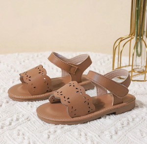 Sandalias de suela blanda con punta abierta para niños; Sandalias de princesa huecas, modernas y retro para niñas - Product Image 2