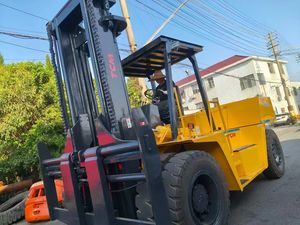 Haute qualité TCM 230 23 tonnes chariot élévateur d'occasion 100% prêt moteur diesel machine Top vente chariot élévateur d'occasion bon état - Product Image 4