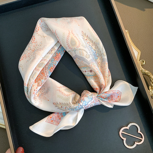 All'ingrosso personalizzato Versatile collo e UseSummer Vintage <span class=keywords><strong>bianco</strong></span> stampa animale fatto a mano 100% sciarpa di <span class=keywords><strong>seta</strong></span> per le donne - Product Image 6