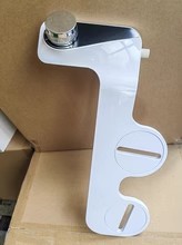 Cubierta de <span class=keywords><strong>inodoro</strong></span> de bidé portátil inteligente moderno Limpiador de cuerpo Fácil de usar Latón Directo de fábrica Asientos de <span class=keywords><strong>inodoro</strong></span> de baño de cortesía - Product Image 4