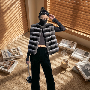 <span class=keywords><strong>Gilet</strong></span> en fausse <span class=keywords><strong>fourrure</strong></span> violet court et tendance pour femme – Collection automne-hiver, écologique et décontracté - Product Image 5