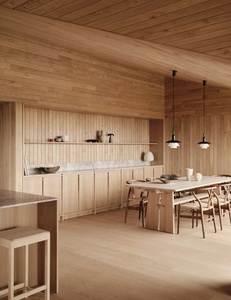 Cuisine et salle à manger en chêne clair avec un ensemble complet d'étagères ouvertes intégrées et un îlot avec table à manger - Product Image 2