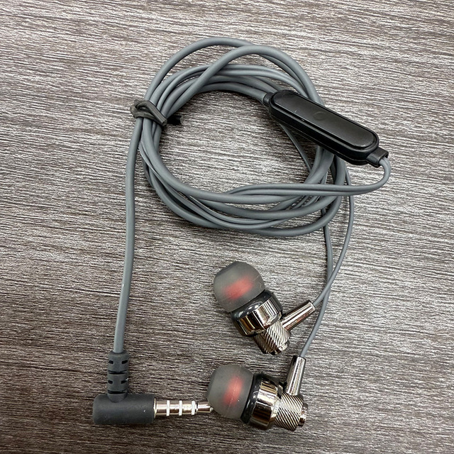 2026 Hot Sales 3.5mm Wired In-ear Colorful Headset Earbud With Microphone Hands Free Sport Earphone for Mobile Phone