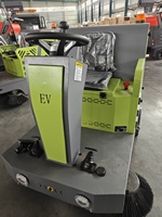 Balayeuse autoportée ouverte XY-A15, largeur de nettoyage 1400 mm, bac à poussière 200 L, alimentation par batterie 48 V, pour entrepôts, usines et rues