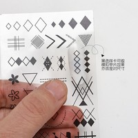 Nail Art Stamping Plate French Line Stripe Design Vernis à ongles Fleur Feuille Impression Timbre Modèle Outil Manucure Décor