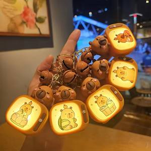 การ์ตูนน่ารัก capybara ทีวีที่มีแสงสร้างสรรค์สัตว์ตลกพวงกุญแจรถพวงกุญแจกระเป๋าเป้สะพายหลังจี้สำหรับเด็กของขวัญเครื่องประดับ - Product Image 4