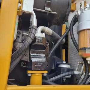 Miniexcavadora SANY SY75C SY75 de 7.5, 7 y 8 Toneladas, Calidad China, Pocas Horas, Stock Disponible, Tractor en Buen Estado para la Venta - Product Image 3