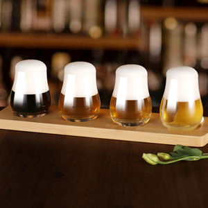 Lot <span class=keywords><strong>de</strong></span> verres <span class=keywords><strong>de</strong></span> <span class=keywords><strong>dégustation</strong></span> <span class=keywords><strong>de</strong></span> <span class=keywords><strong>whisky</strong></span> belge sans pied en forme <span class=keywords><strong>de</strong></span> tulipe avec palette en bois, style américain, en verre sans plomb - Product Image 1