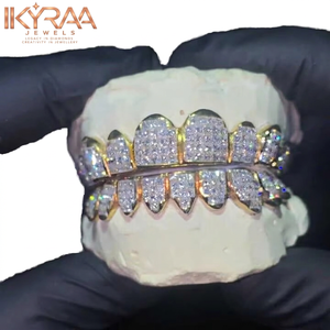 Joyas Personalizadas Grillz de Plata de Ley 925 Bañadas en Oro Rosa con Moissanita VVS Engastada a Mano - Product Image 1