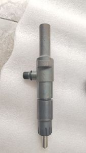 Inyector de Combustible Common Rail LUYUE ZX800 ZX600 6WG1 15300392-2 1153003922 para Excavadora, Piezas de Construcción, 3 Meses de Garantía - Product Image 2