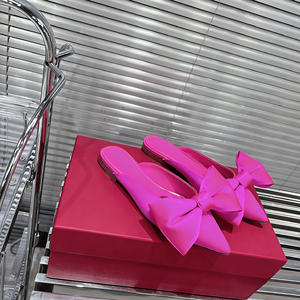 รองเท้าส้นเตี้ยแบบสวมปลายแหลมประดับโบว์ขนาดใหญ่สำหรับผู้หญิง สวมใส่สบายๆ ในชีวิตประจำวันและสไตล์สตรีทวาเลนติโน - Product Image 5
