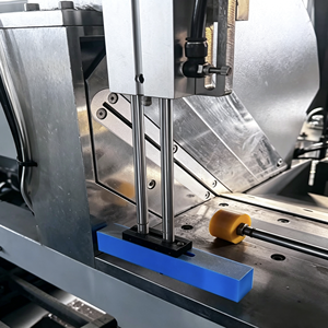 เครื่องตัดโปรไฟล์อลูมิเนียม CNC 500 พร้อมระบบควบคุม PLC รางเลื่อนแบบเส้นตรงเพื่อการตัดที่มีความแม่นยำสูง - Product Image 5
