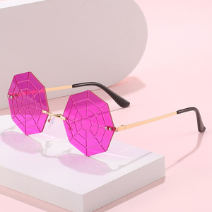 <span class=keywords><strong>Occhiali</strong></span> da <span class=keywords><strong>sole</strong></span> Unisex Party a forma di ragnatela con struttura in metallo - Product Image 3