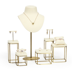 Espositori di alta qualità per gioielli di moda espositore per gioielli in velluto Set di espositori per gioielli di lusso personalizzati per negozio - Product Image 3