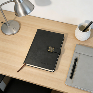 Carnet de notes de bureau en cuir PU à couverture rigide A5 avec logo personnalisé - Cadeau couleur personnalisée - Product Image 2