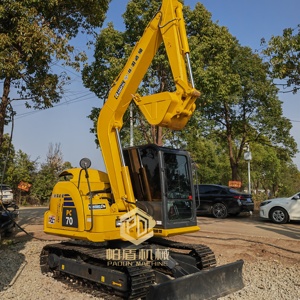 Excavatrice sur chenilles Komatsu PC70 d'occasion de haute qualité, équipement de construction hydraulique de taille moyenne - Product Image 1