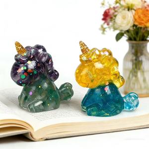 Vente en gros de gravier de mascotte de haute qualité, produit spirituel, artisanat en cristal de guérison, artisanat en résine d'animaux, copeaux de résine pour la décoration de la maison - Product Image 1