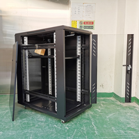 SYNSTRO 22U 19 pouces Armoire serveur sur pied 600x1000mm Armoire de données Boîtier réseau Centre de données CCTV Porte vitrée Stock important