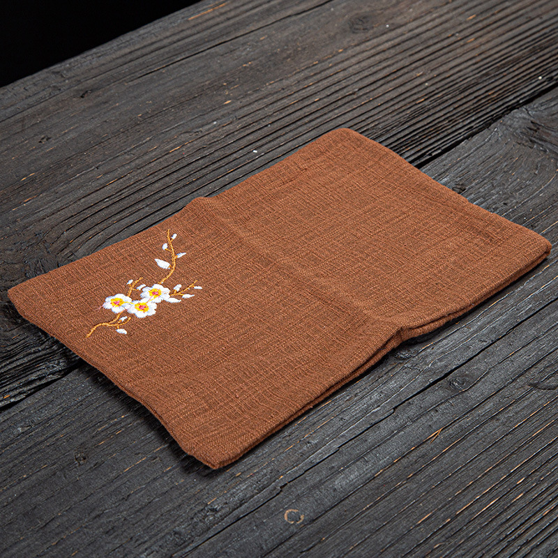 Ricamo prugna marrone