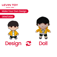 Poupées en peluche douce personnalisées OEM 20cm 15cm 10cm du fabricant chinois Kpop Idol Lovely Toys avec Type de sac à vêtements