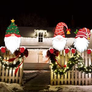 Meilleures ventes : Décorations de jardin gnome espion de Noël, panneaux d'extérieur et enseignes de nains pour les célébrations de vacances - Product Image 1