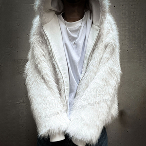 Felpa con Cappuccio e Zip Personalizzata dal Produttore, Reversibile a Doppio Strato con Pelliccia, Giacca Soffice Cropped dalla Vestibilità Boxy - Product Image 4