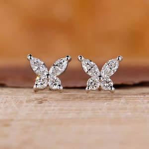 Pendientes de Mariposa con Marquesa y Moissanita, Plata de Ley 925, Baño de Rodio, Elegantes para Bodas, Fiestas y Uso Diario, Hipoalergénicos - Product Image 3