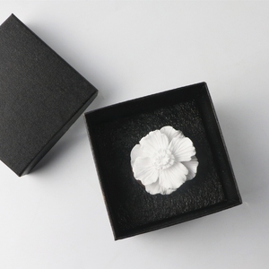 Ambientador de yeso de aroma de cerámica a base de madera para el hogar de alta calidad, difusor de aceite esencial de fragancia de flor de porcelana perfumada - Product Image 6