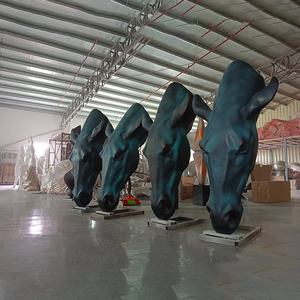 Escultura Moderna de Fibra de Vidrio Personalizada, Venta Directa de Fábrica, Escultura de Cabeza de Caballo de Bronce de Gran Tamaño, Busto de Caballo de Resina para Galería - Product Image 6