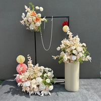 Arche de mariage en mousse pour fond de décoration de mariage Fleur artificielle suspendue Rangée de fleurs en plastique légère faite à la main