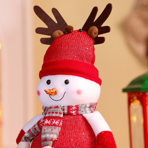 Nouveaux Ornements de Noël Transfrontaliers Bonnets de Neige en Peluche Courte (Grands, Moyens, Petits) pour Décoration de Scène et Ambiance Festive - Product Image 3