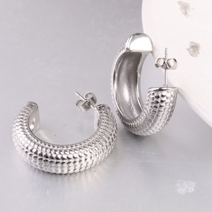 <b>Huggie</b> Earrings C-Shaped Chunky Fish Scale Design Gold <b>Silver</b> Stainless Steel For Women Fashion Jewelry - Product Image 2