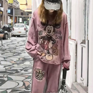 T-shirt mode en coton pour femmes avec short long au genou Tenue quotidienne confortable avec un design doublé pour la saison de printemps B0339 Cartoon Print - Product Image 3