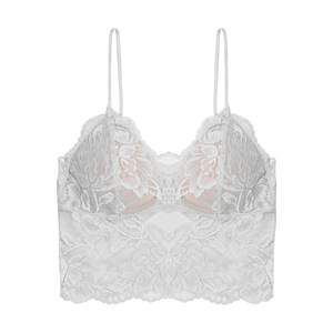 Conjunto de sujetador sin aros con encaje y almohadillas para mujeres con busto pequeño, bragas de talle medio de corte alto y camisola. - Product Image 5