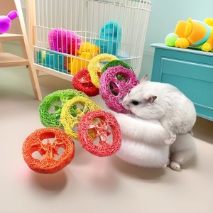 <strong>Wholesale</strong> Natural Loofah Material Wear-Resistant Hamster Chew <strong>Toy</strong> for Teeth Cleaning - Product Image 1