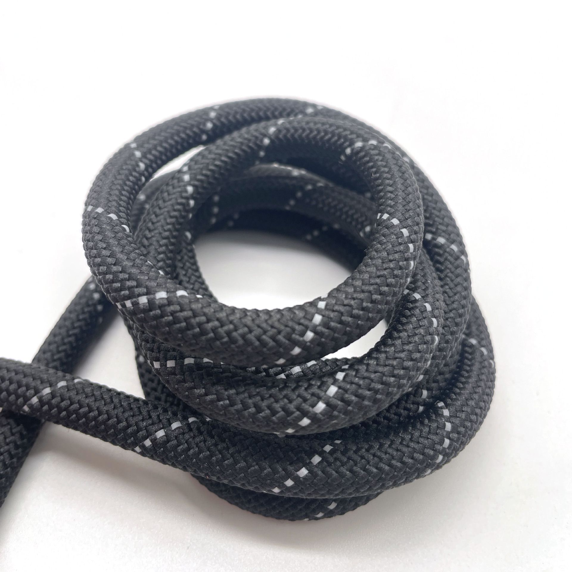 8# Black with Reflective