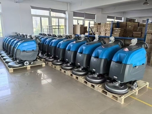 Nuevos Equipos Industriales de Limpieza Eléctricos Inalámbricos: Robots Fregadores de Suelos Automáticos con Tanques de Alta Capacidad para Centros Comerciales - Product Image 5